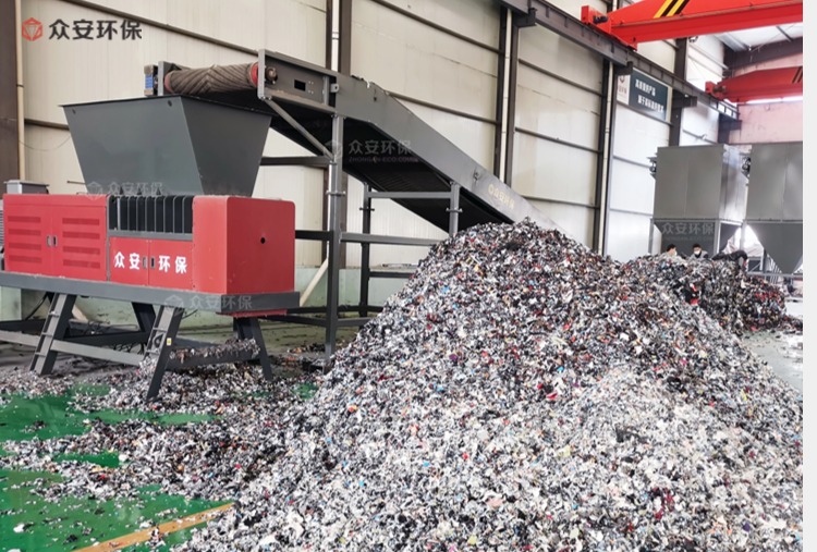 单轴破碎机：废旧纺织品破碎处理的得力助手